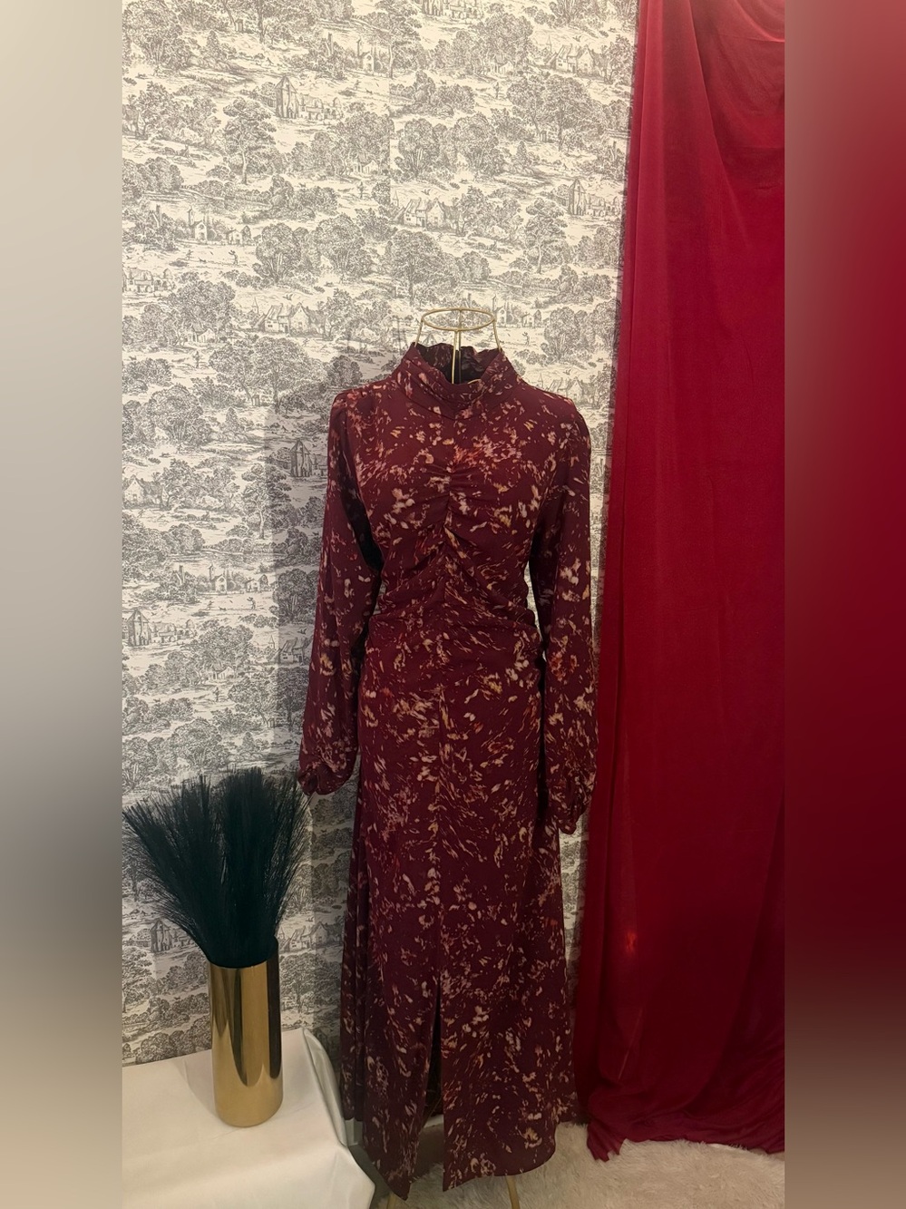 BCBG L The Painted Rose Burgundy Ruched Maxi Dress